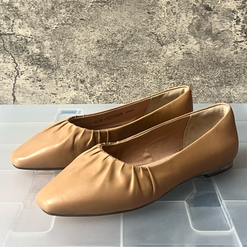 NWT The Rockport Total Motion Laylani Gathered Ballet Flat Size: 7.5-8 wide